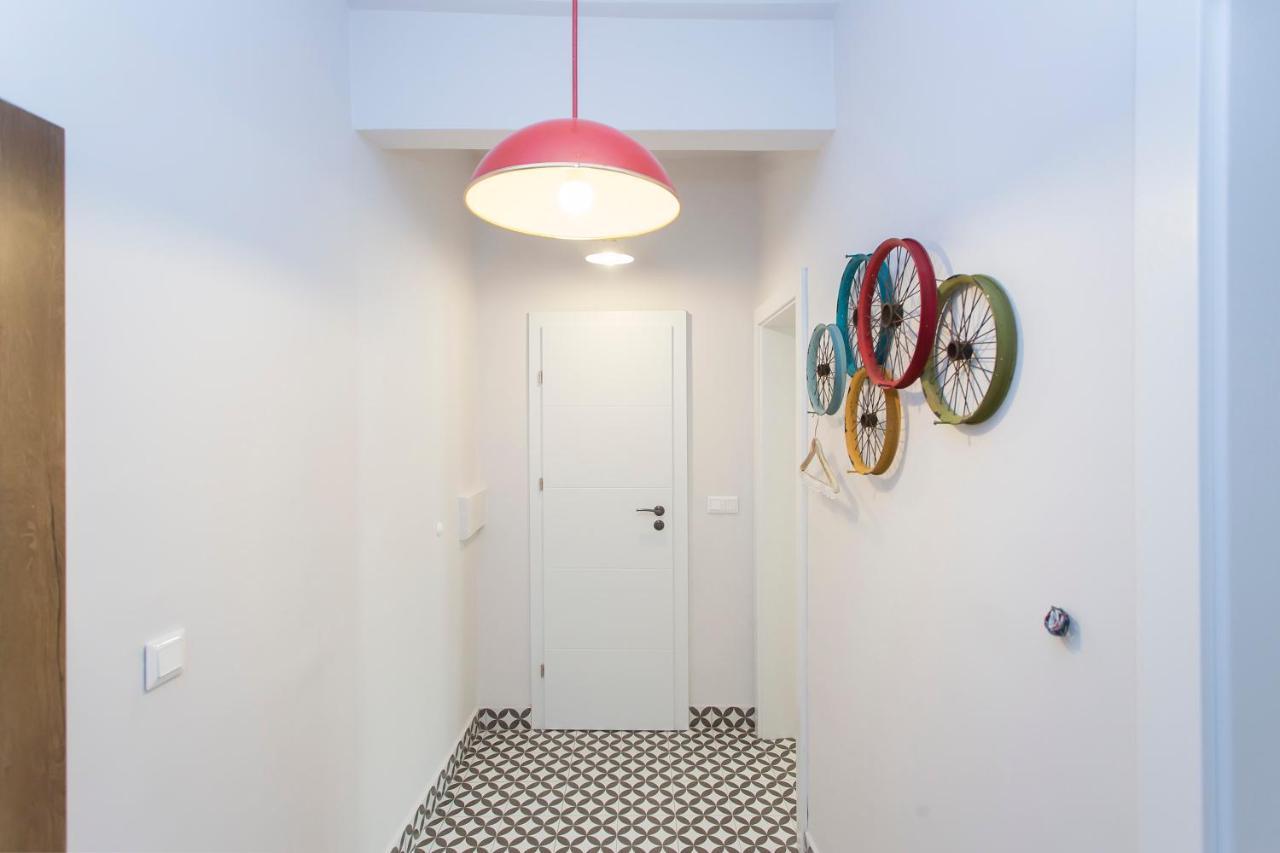 Sunny And Modern 1Bdr Apartment In The Center София Экстерьер фото
